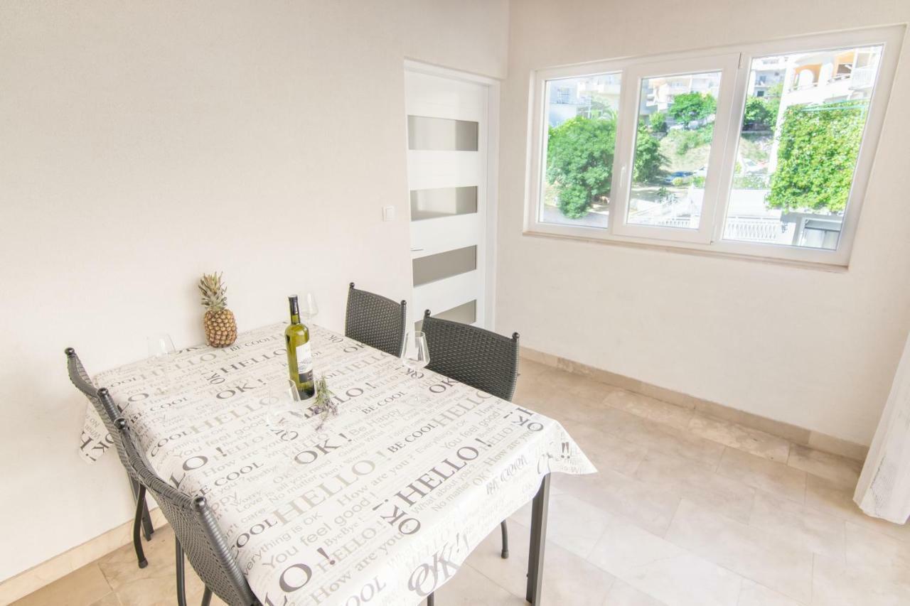 Apartment Holiday Makarska Exterior foto